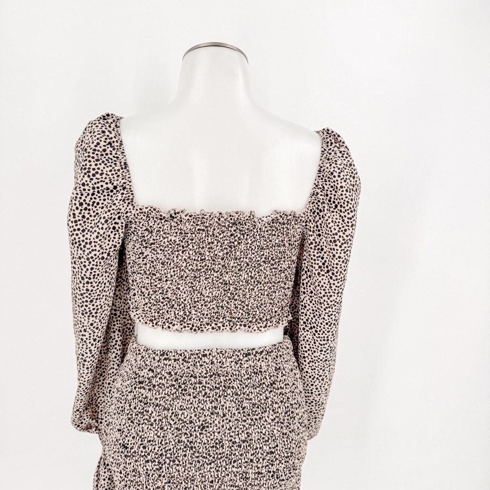 Elegant Cream and Black Mini Skirt Set - Picture 5 of 7